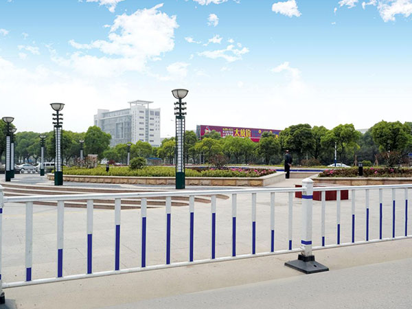道路护栏